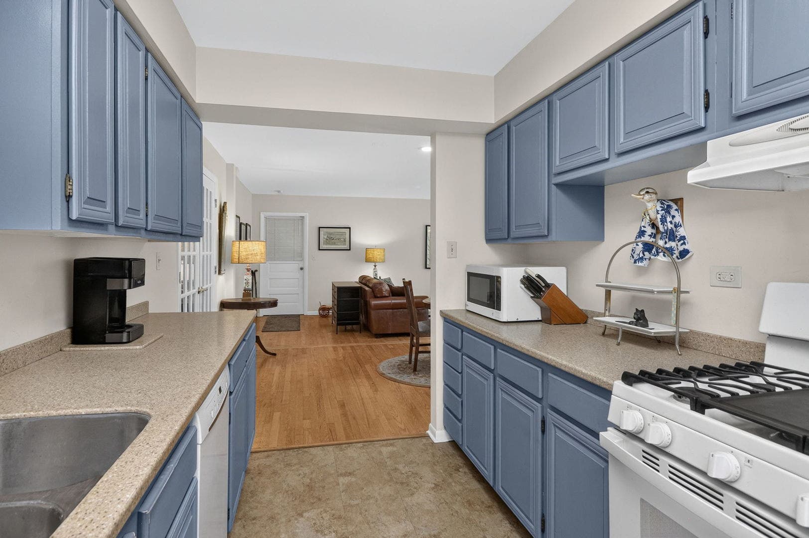 4218 Seeley Avenue, Downers Grove, IL 60515