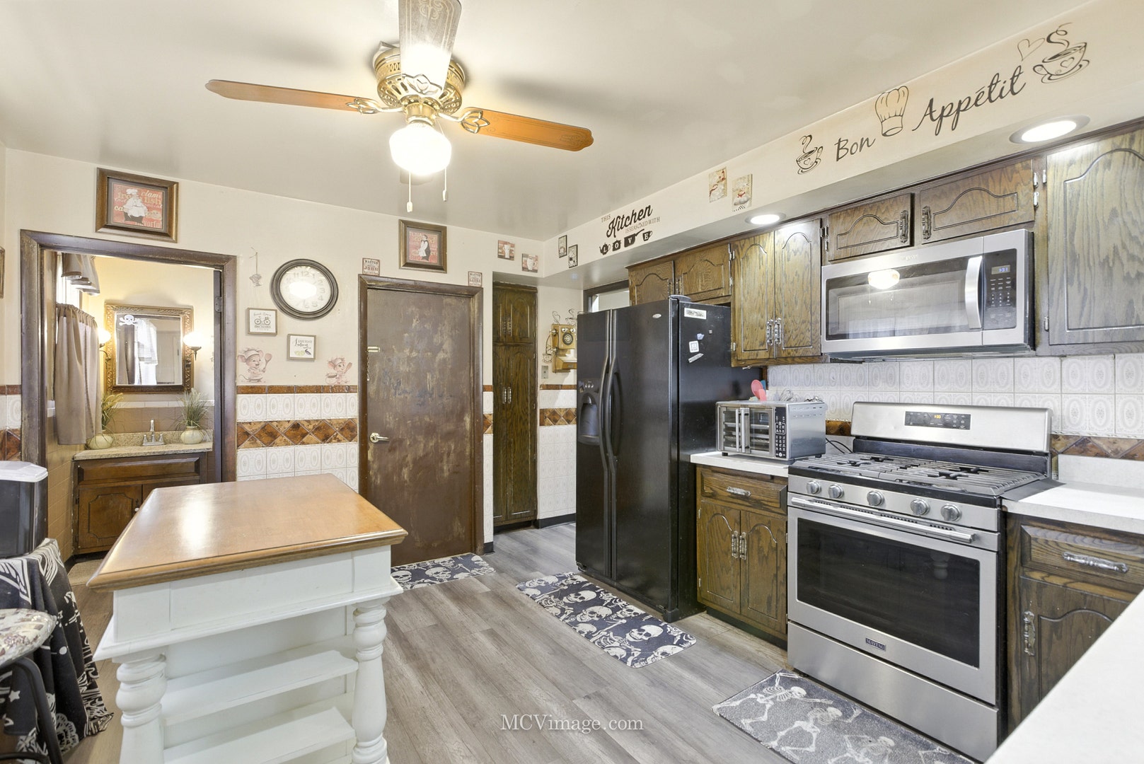 514 E Jackson Street, Joliet, IL 60432 514 E Jackson Street, Joliet, IL 60432