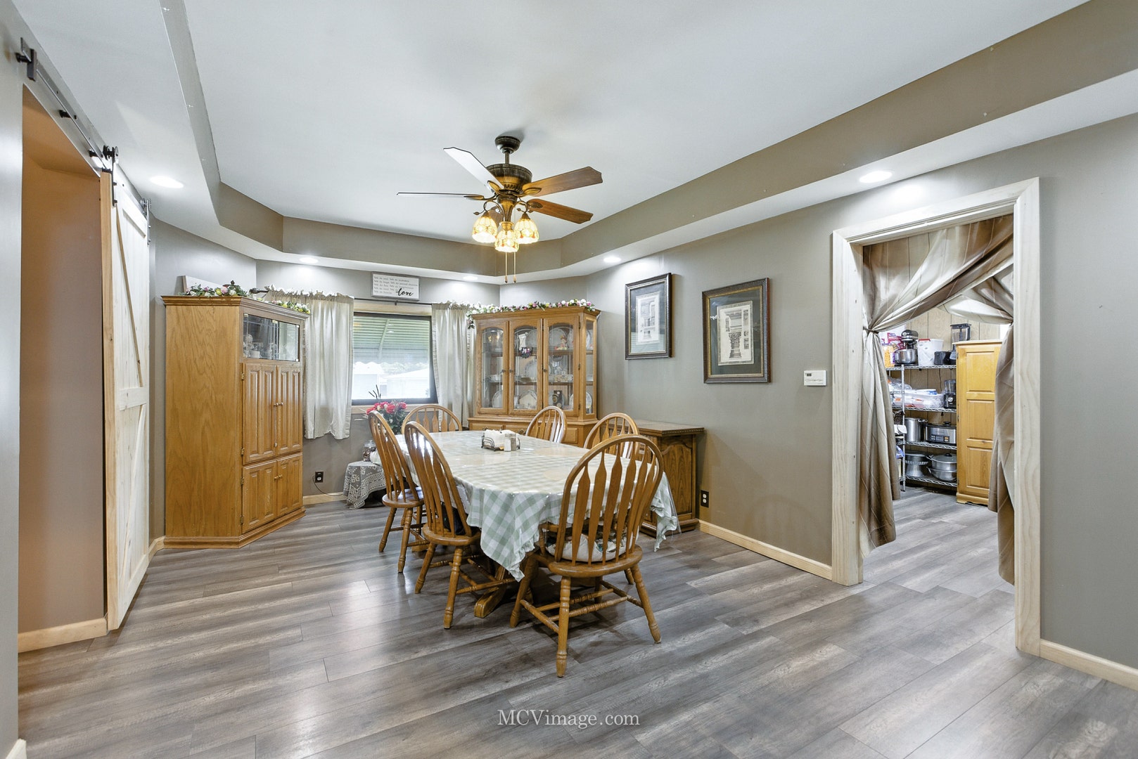 514 E Jackson Street, Joliet, IL 60432 514 E Jackson Street, Joliet, IL 60432