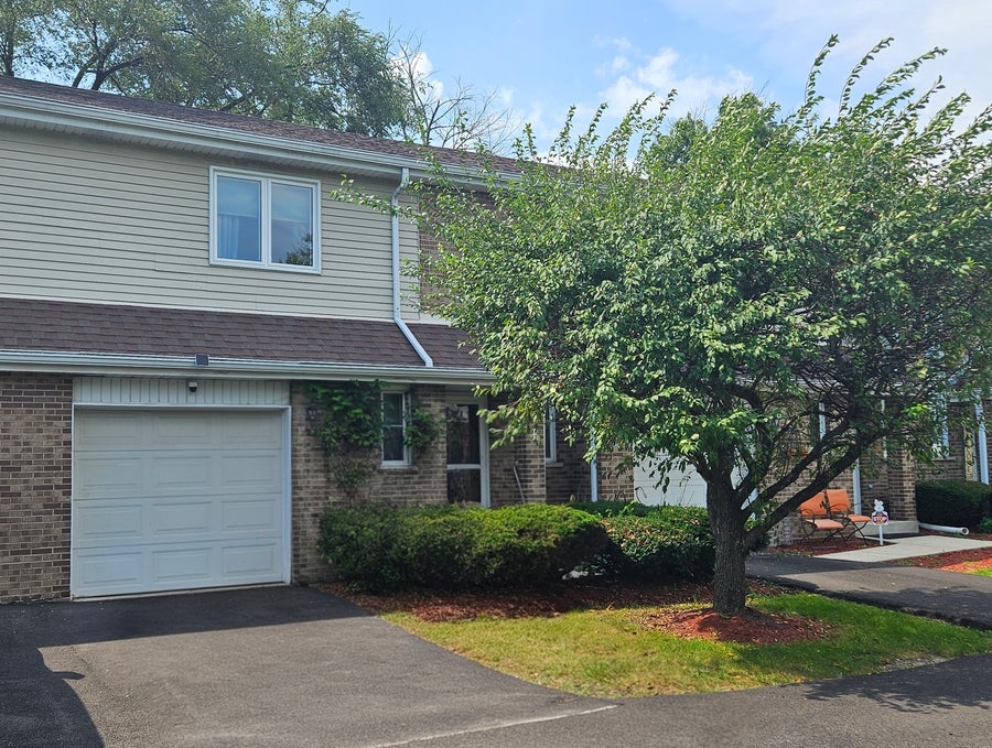 Property photo for 10956 S 76th Avenue, Palos Hills, IL