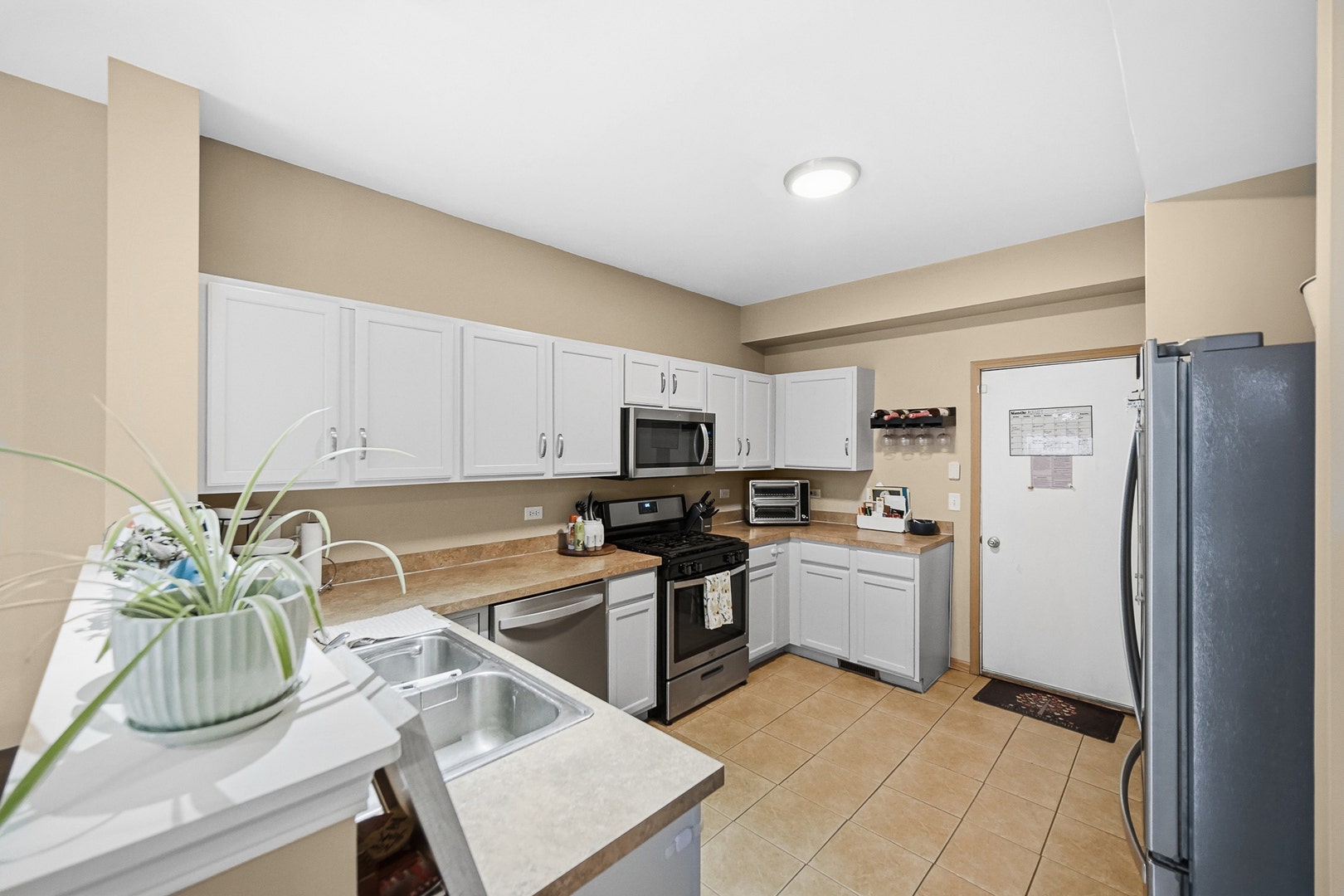 3108 Gloria Lane, Joliet, IL 60435 3108 Gloria Lane, Joliet, IL 60435
