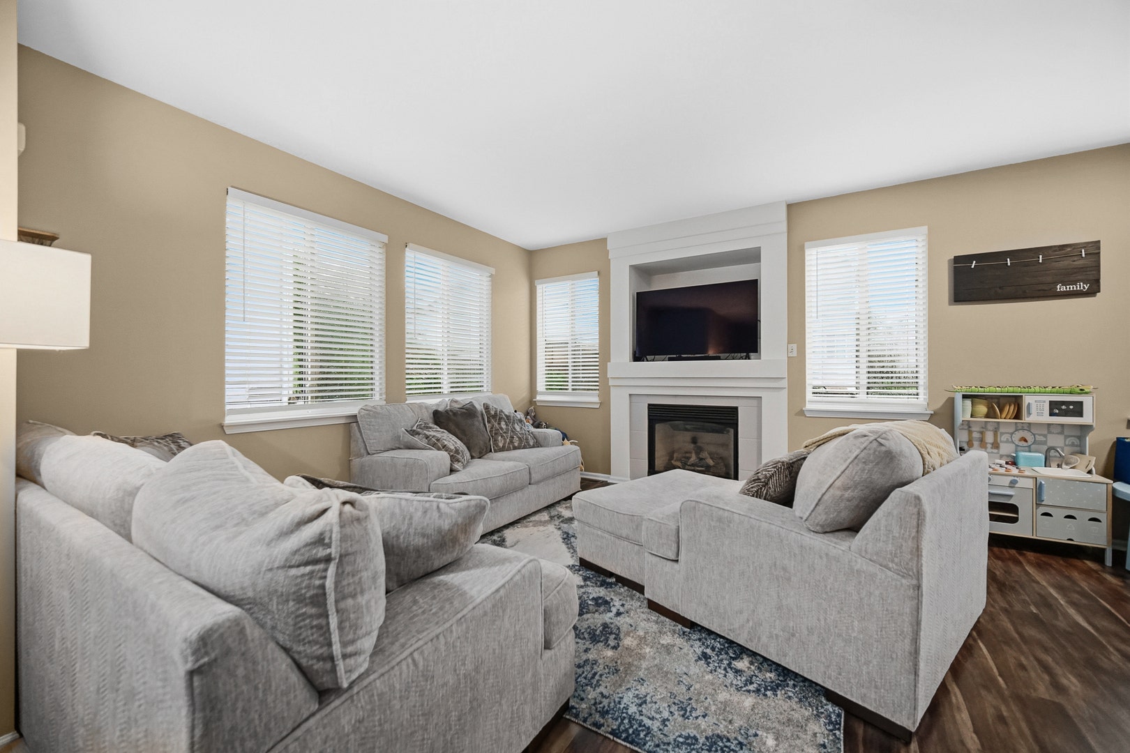3108 Gloria Lane, Joliet, IL 60435 3108 Gloria Lane, Joliet, IL 60435