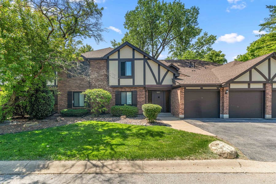 Property photo for 8245 Poplar Lane, #5B, Palos Hills, IL