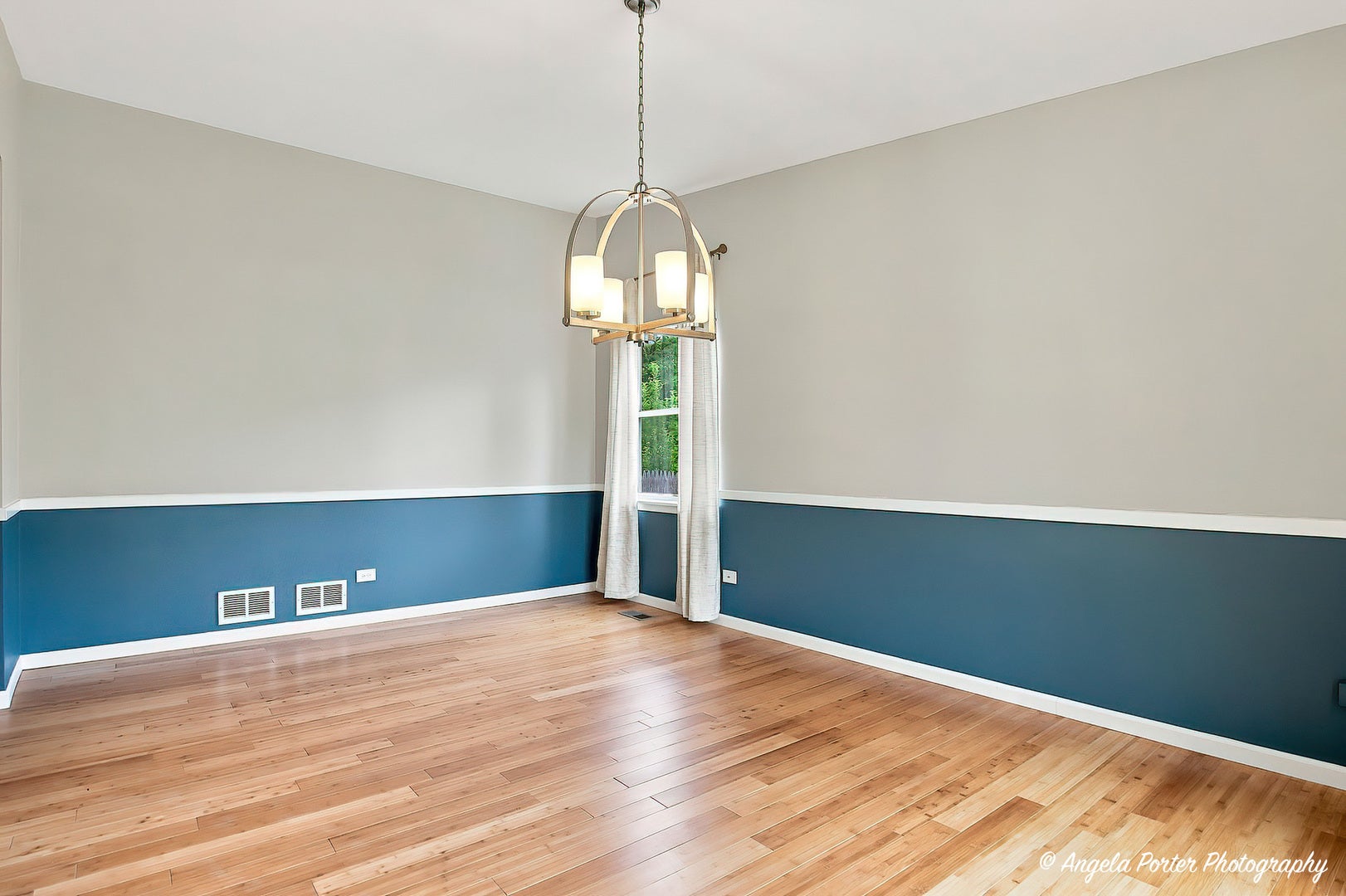 205 Chaparral Circle, Elgin, IL 60120 205 Chaparral Circle, Elgin, IL 60120