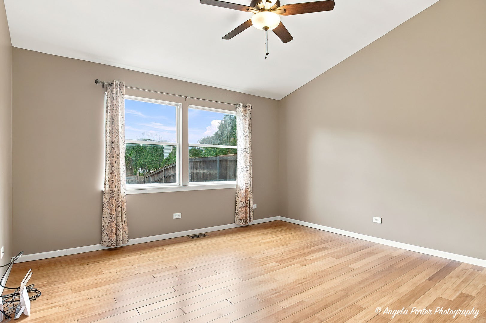 205 Chaparral Circle, Elgin, IL 60120 205 Chaparral Circle, Elgin, IL 60120