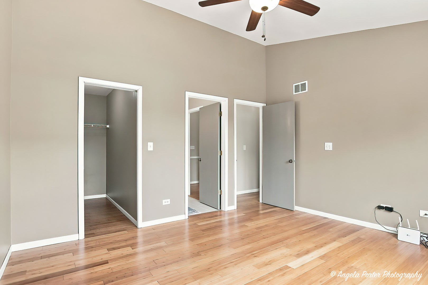 205 Chaparral Circle, Elgin, IL 60120 205 Chaparral Circle, Elgin, IL 60120