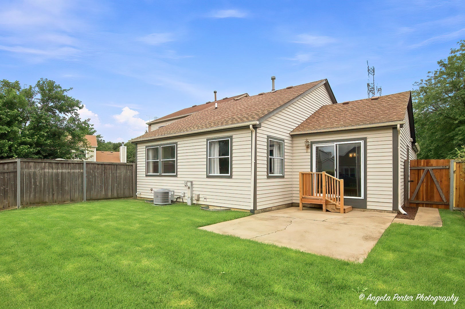 205 Chaparral Circle, Elgin, IL 60120 205 Chaparral Circle, Elgin, IL 60120