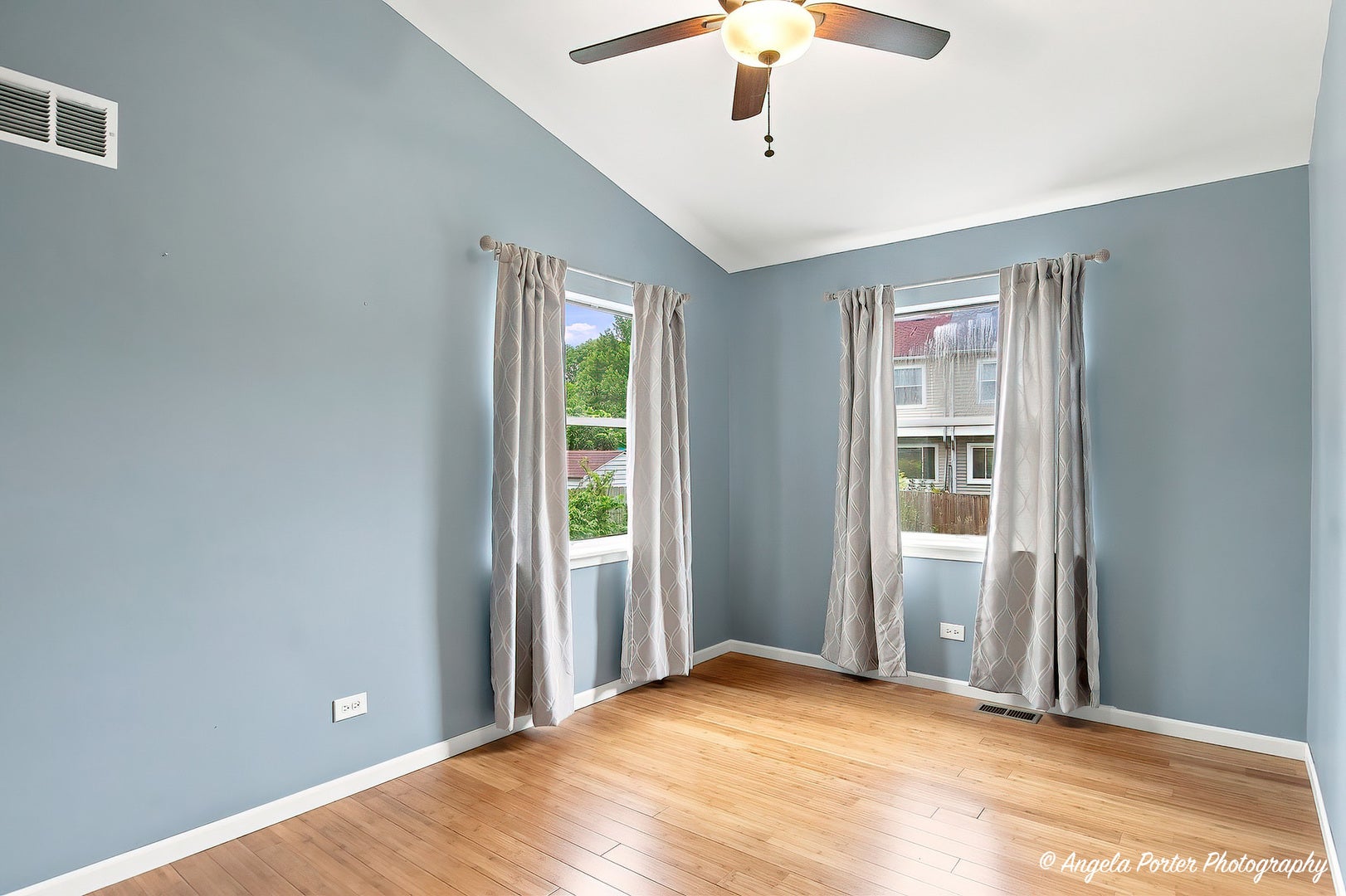 205 Chaparral Circle, Elgin, IL 60120 205 Chaparral Circle, Elgin, IL 60120