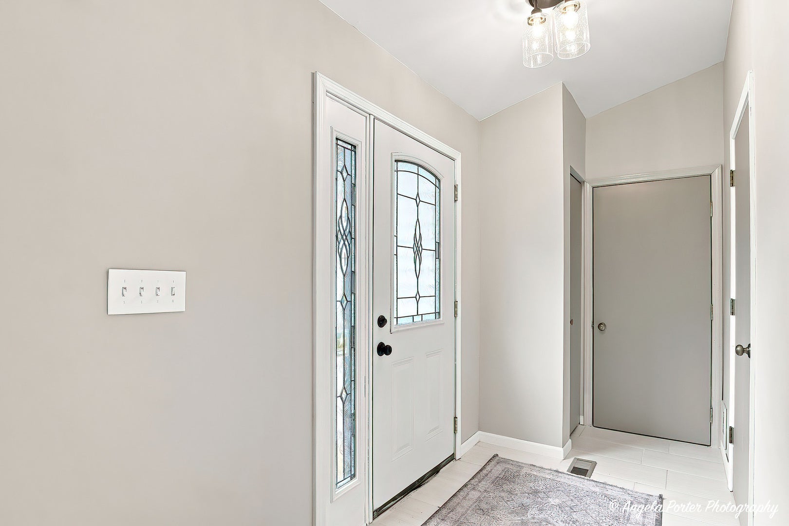 205 Chaparral Circle, Elgin, IL 60120 205 Chaparral Circle, Elgin, IL 60120