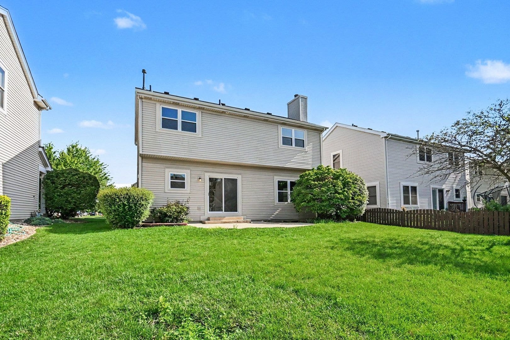 1057 Rosefield Lane, Aurora, IL 60504 1057 Rosefield Lane, Aurora, IL 60504