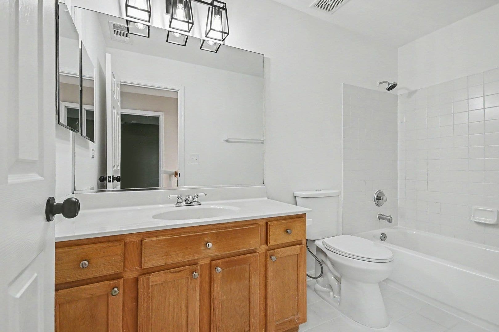 1057 Rosefield Lane, Aurora, IL 60504 1057 Rosefield Lane, Aurora, IL 60504