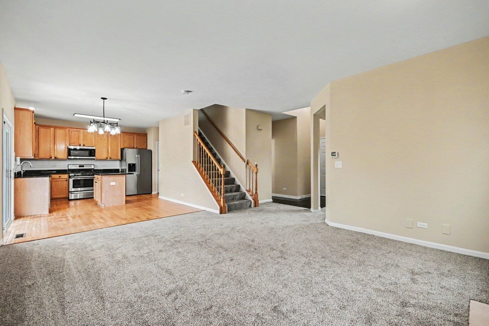 1057 Rosefield Lane, Aurora, IL 60504 1057 Rosefield Lane, Aurora, IL 60504
