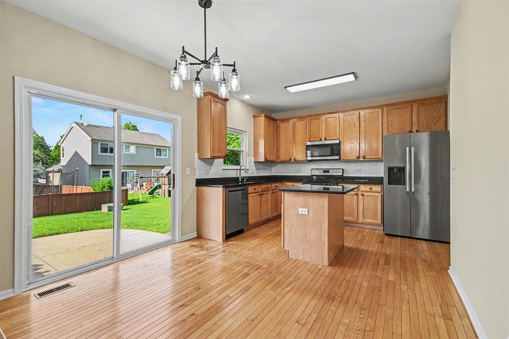 1057 Rosefield Lane, Aurora, IL 60504 1057 Rosefield Lane, Aurora, IL 60504