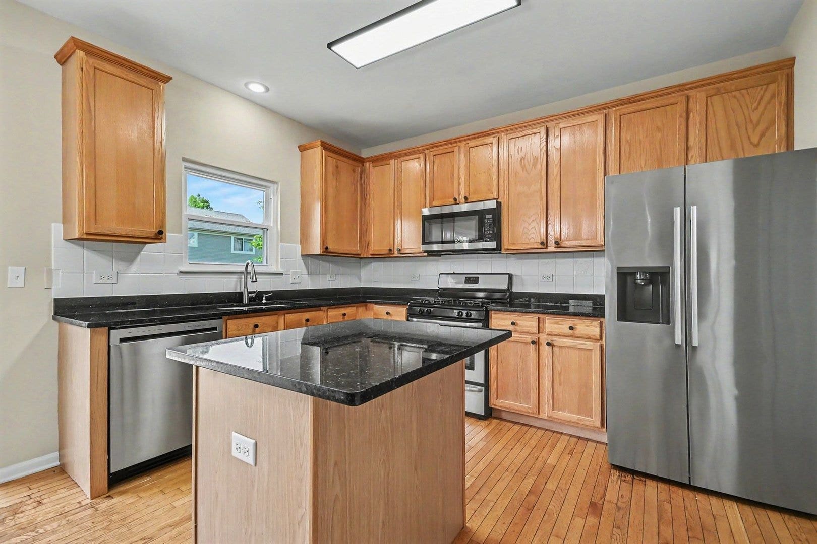 1057 Rosefield Lane, Aurora, IL 60504 1057 Rosefield Lane, Aurora, IL 60504