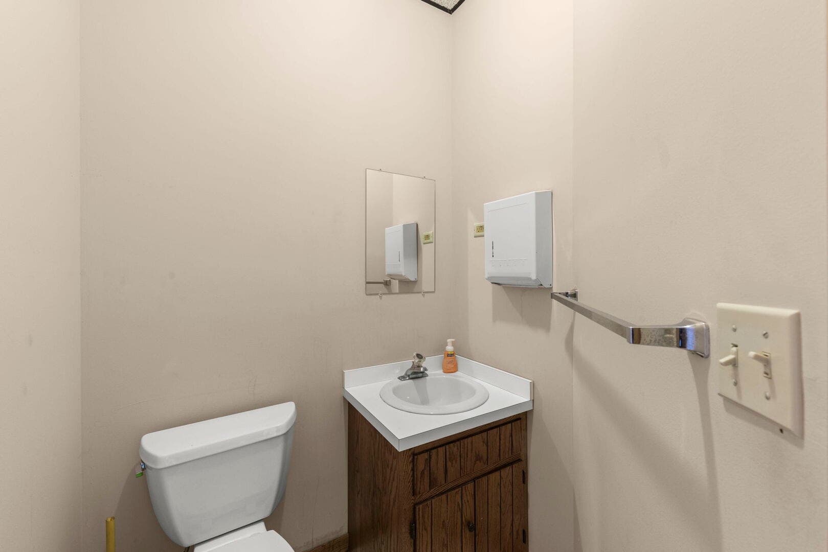 1507 1/2 W Jefferson Street, Joliet, IL 60435 1507 1/2 W Jefferson Street, Joliet, IL 60435