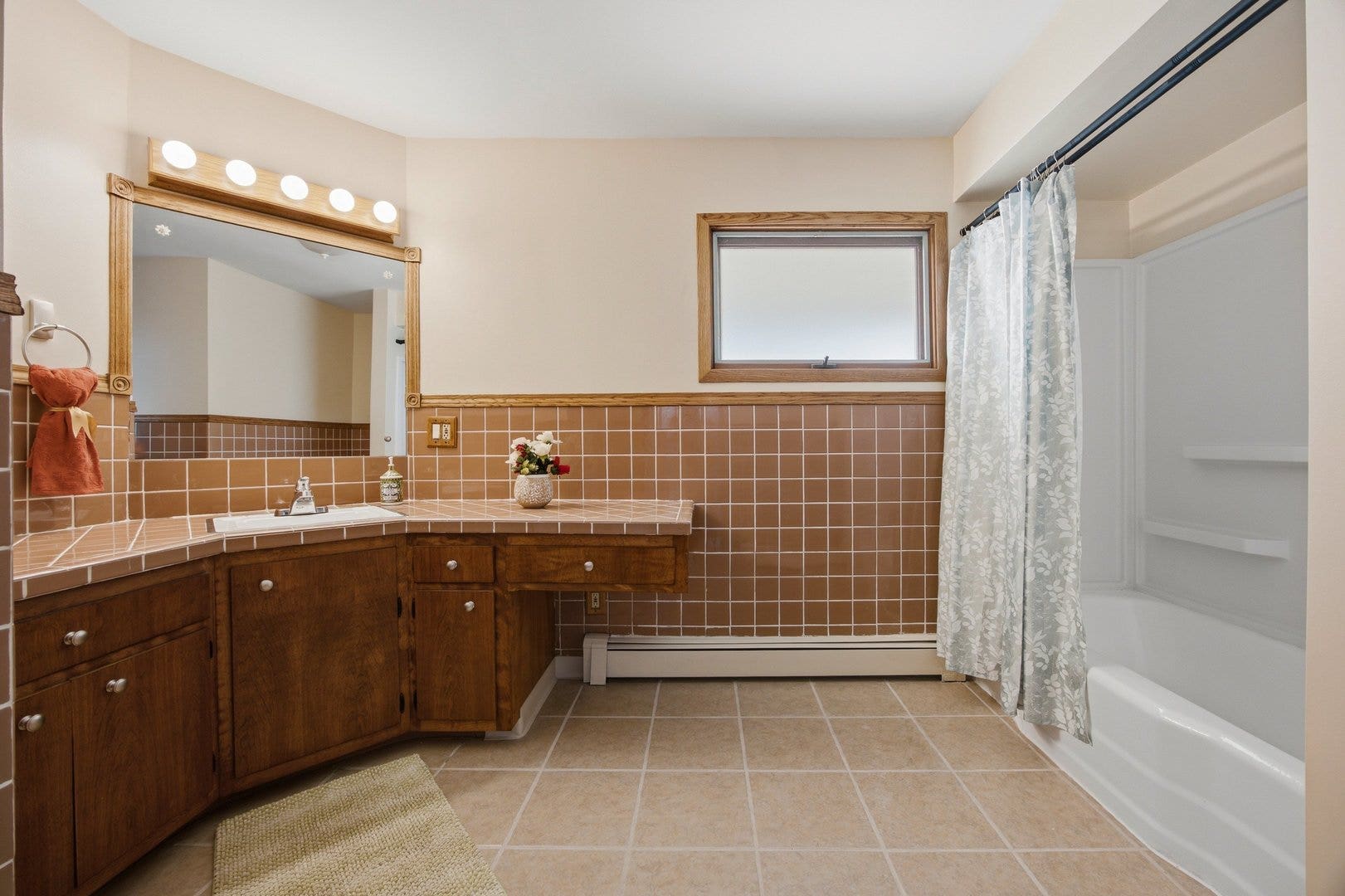 2275 Nan Street, Aurora, IL 60502 2275 Nan Street, Aurora, IL 60502