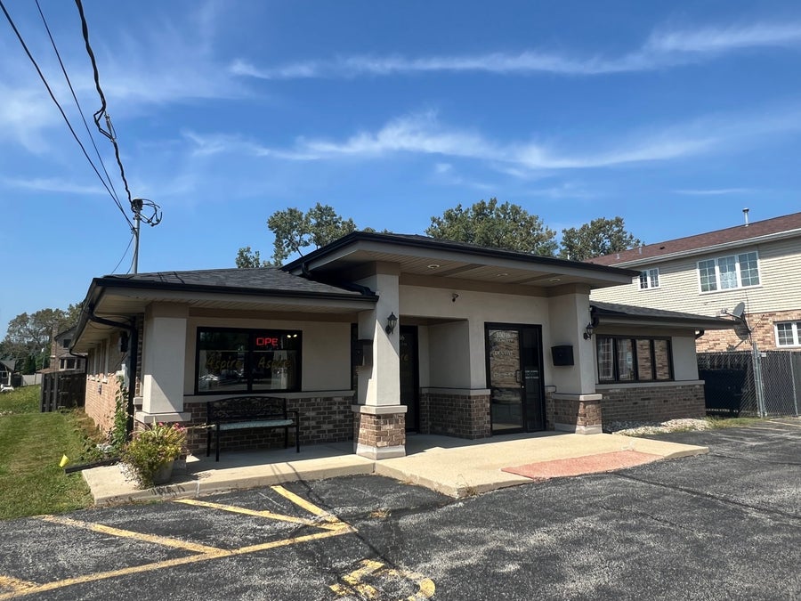 Property photo for 10016 S Roberts Road, #1-South, Palos Hills, IL