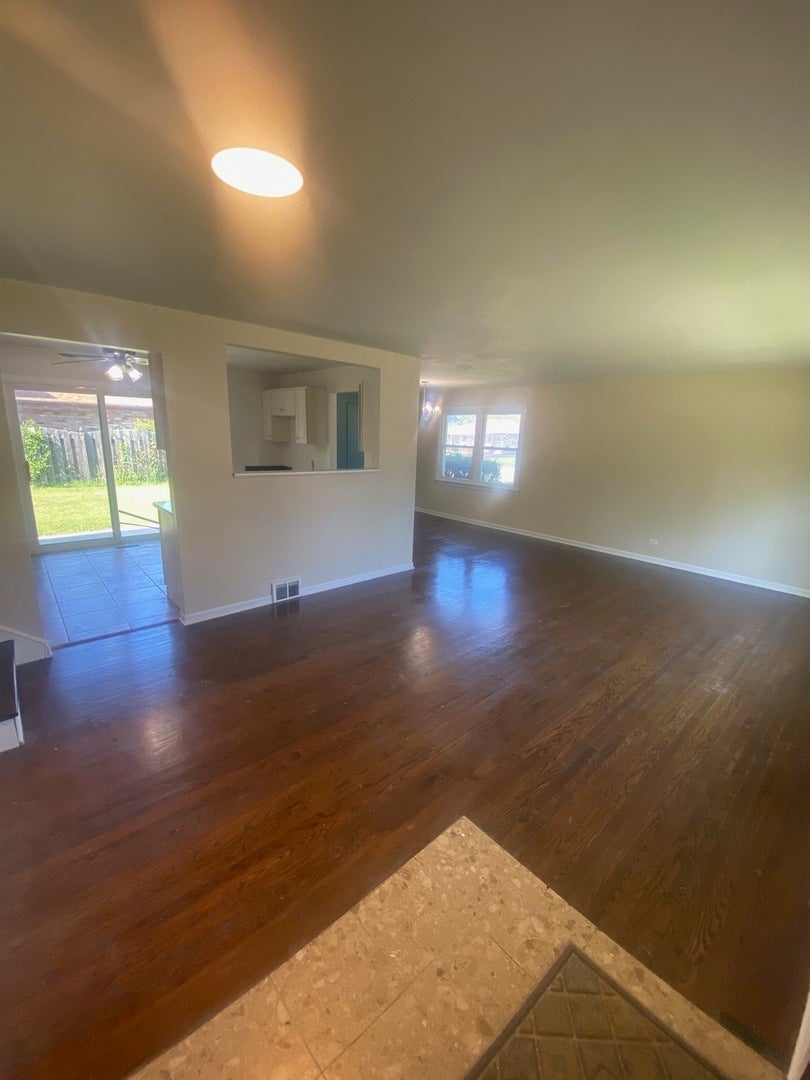 15760 Church Drive, South Holland, IL 60473 15760 Church Drive, South Holland, IL 60473