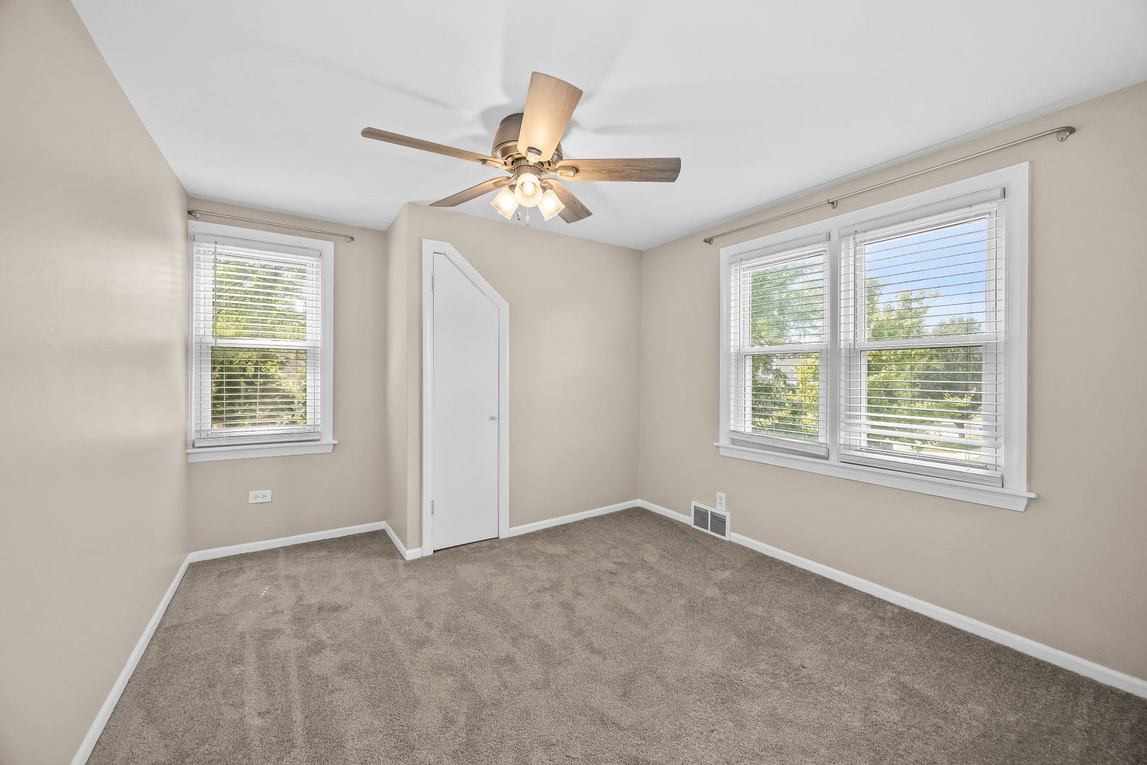 548 Prairie Avenue, #2, Downers Grove, IL 60515 548 Prairie Avenue, #2, Downers Grove, IL 60515