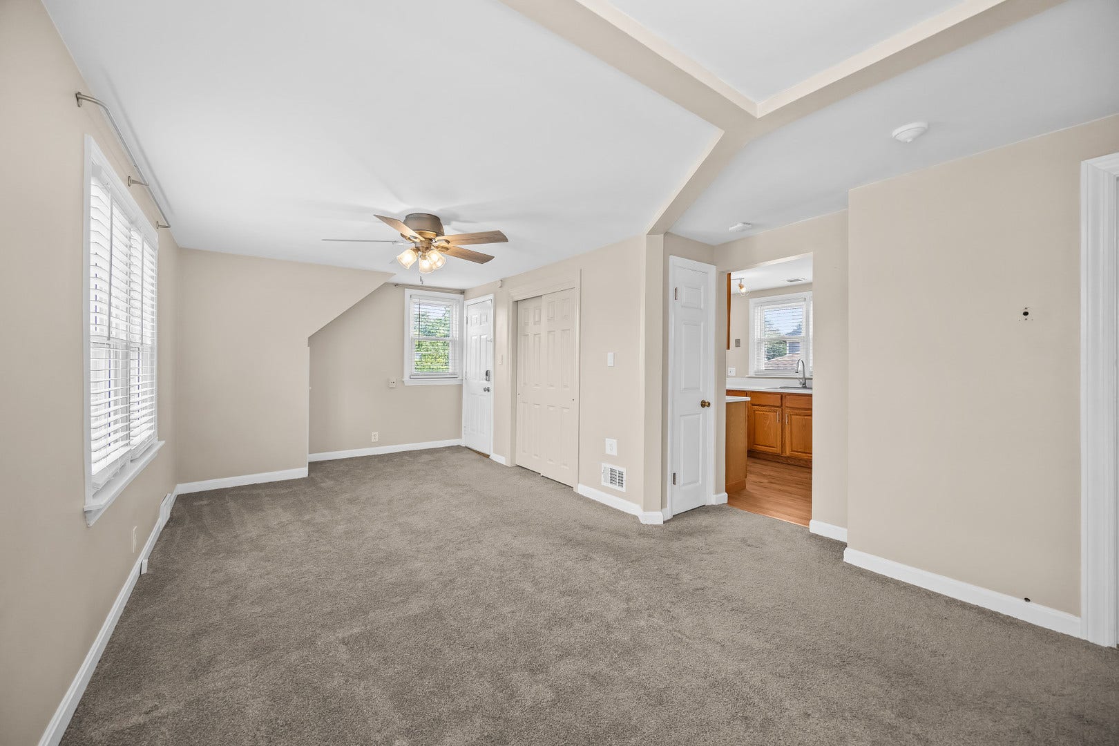 548 Prairie Avenue, #2, Downers Grove, IL 60515 548 Prairie Avenue, #2, Downers Grove, IL 60515
