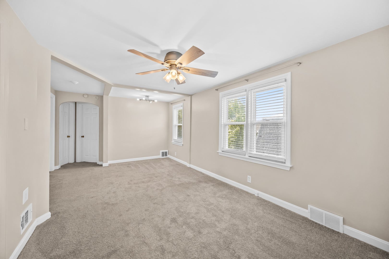 548 Prairie Avenue, #2, Downers Grove, IL 60515 548 Prairie Avenue, #2, Downers Grove, IL 60515