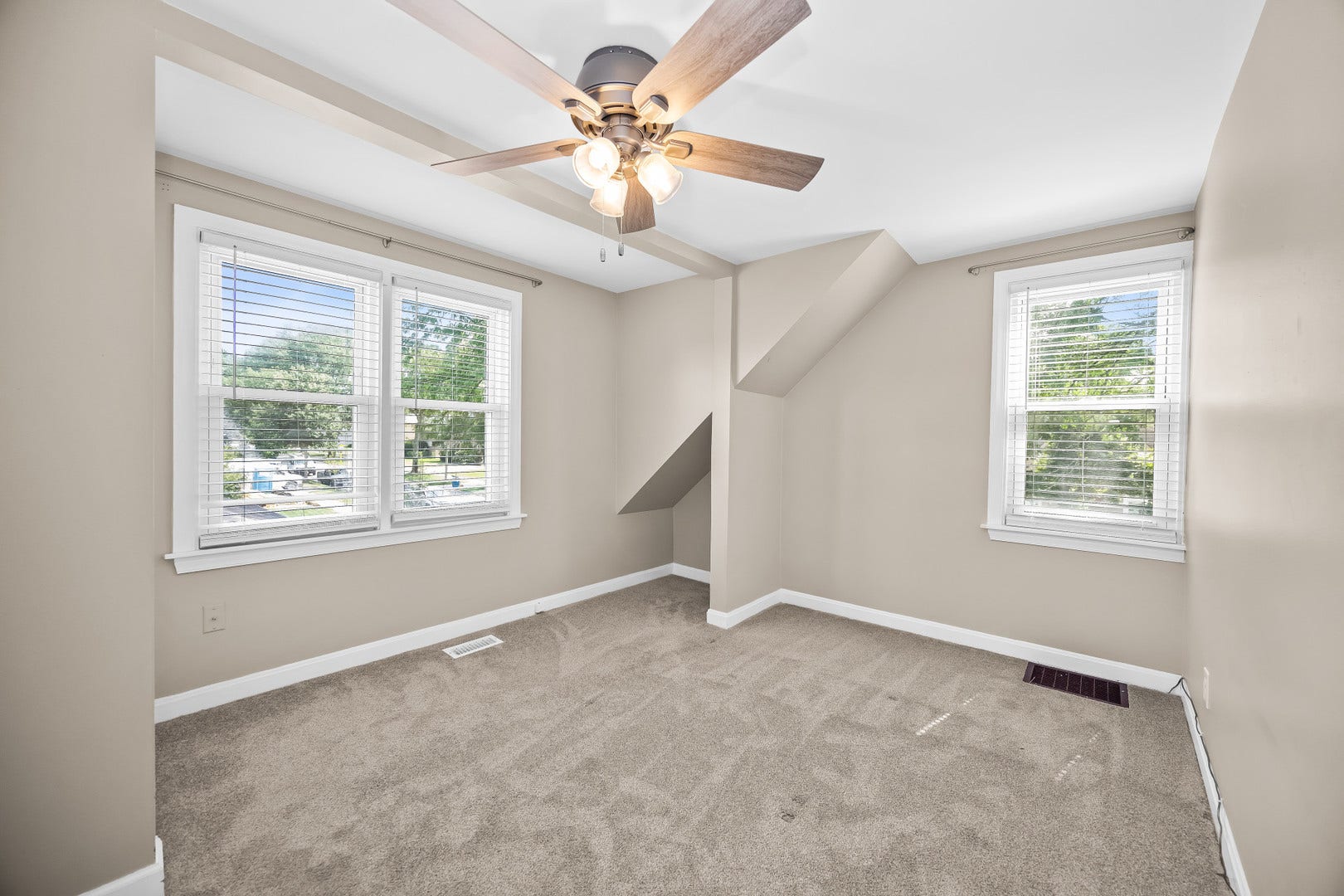 548 Prairie Avenue, #2, Downers Grove, IL 60515 548 Prairie Avenue, #2, Downers Grove, IL 60515