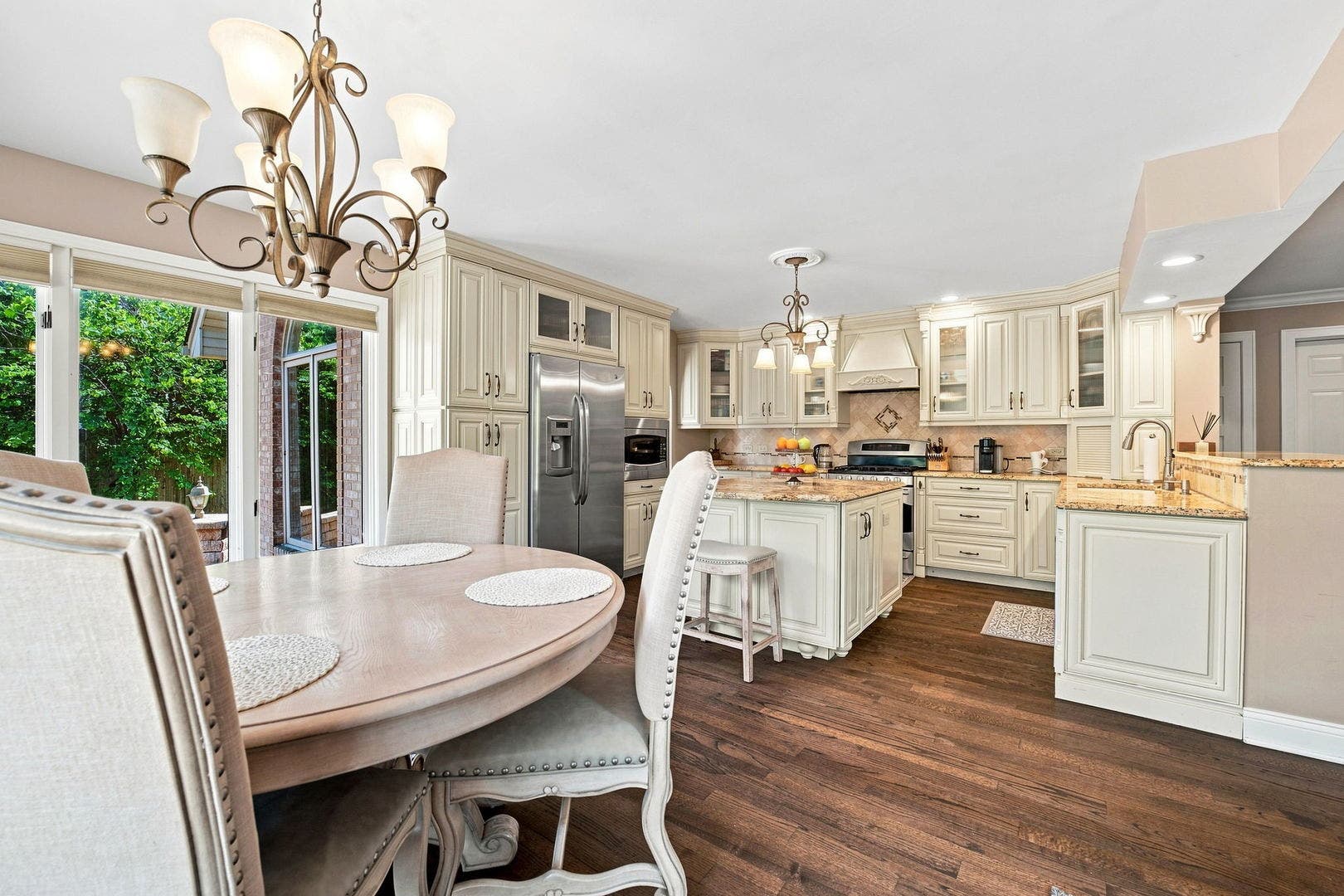 15 Meagan Lane, Lemont, IL 60439 15 Meagan Lane, Lemont, IL 60439