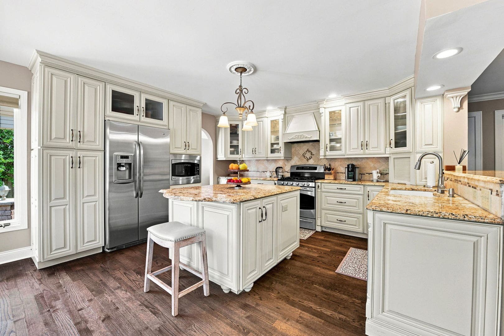 15 Meagan Lane, Lemont, IL 60439 15 Meagan Lane, Lemont, IL 60439