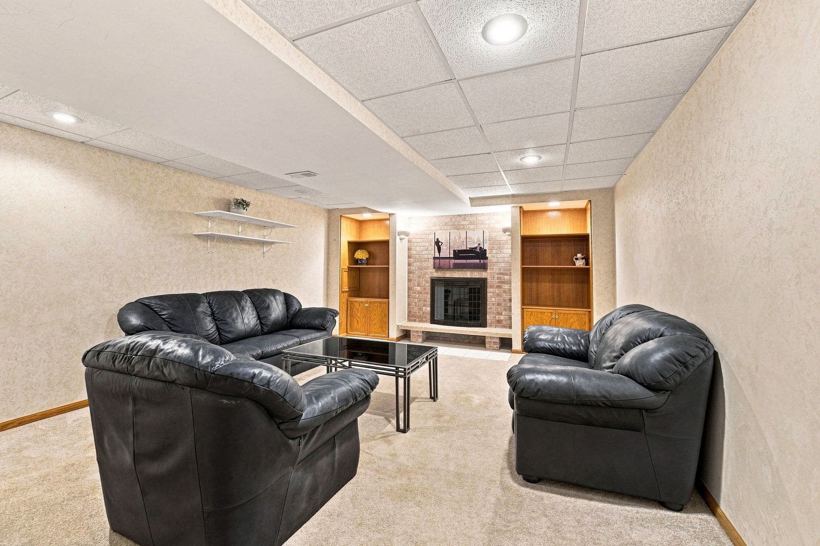15 Meagan Lane, Lemont, IL 60439 15 Meagan Lane, Lemont, IL 60439