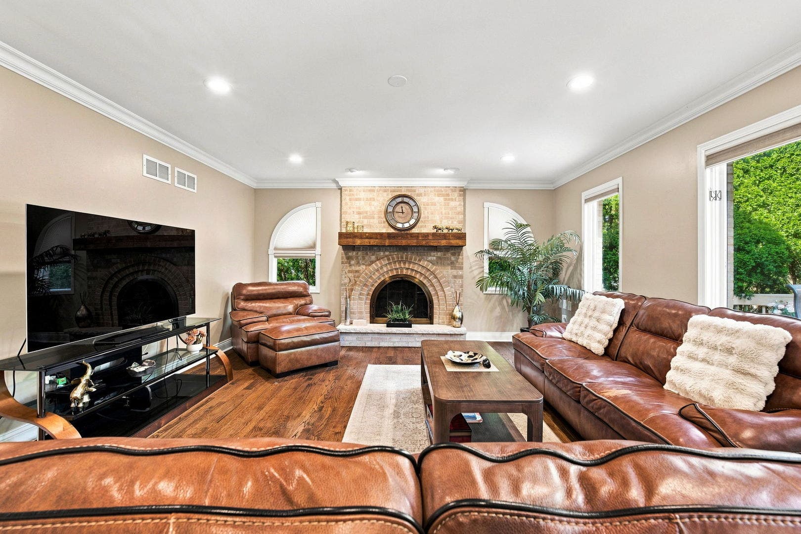 15 Meagan Lane, Lemont, IL 60439 15 Meagan Lane, Lemont, IL 60439