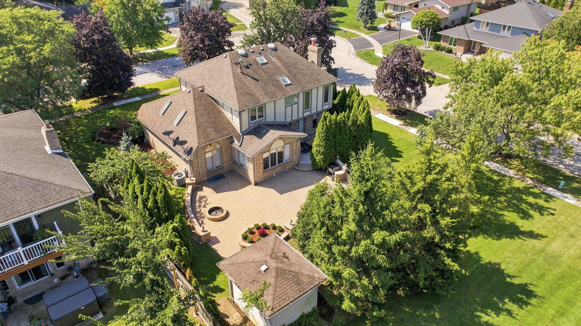 15 Meagan Lane, Lemont, IL 60439 15 Meagan Lane, Lemont, IL 60439