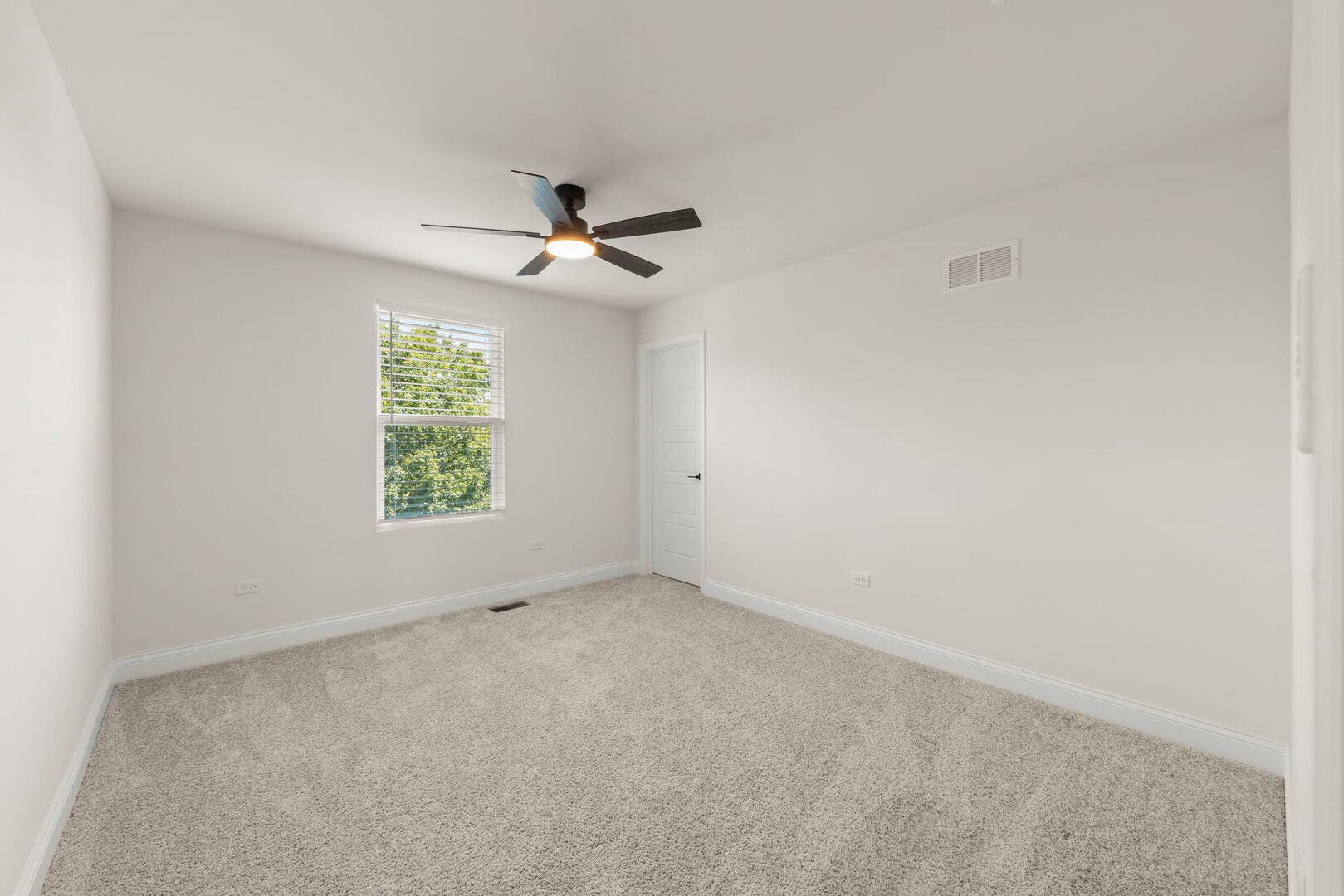 3687 Peregrine Way, Elgin, IL 60124 3687 Peregrine Way, Elgin, IL 60124