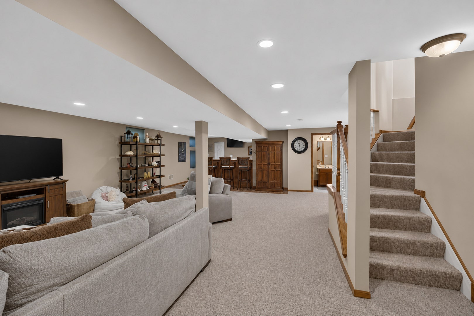 7131 168th Street, Tinley Park, IL 60477 7131 168th Street, Tinley Park, IL 60477