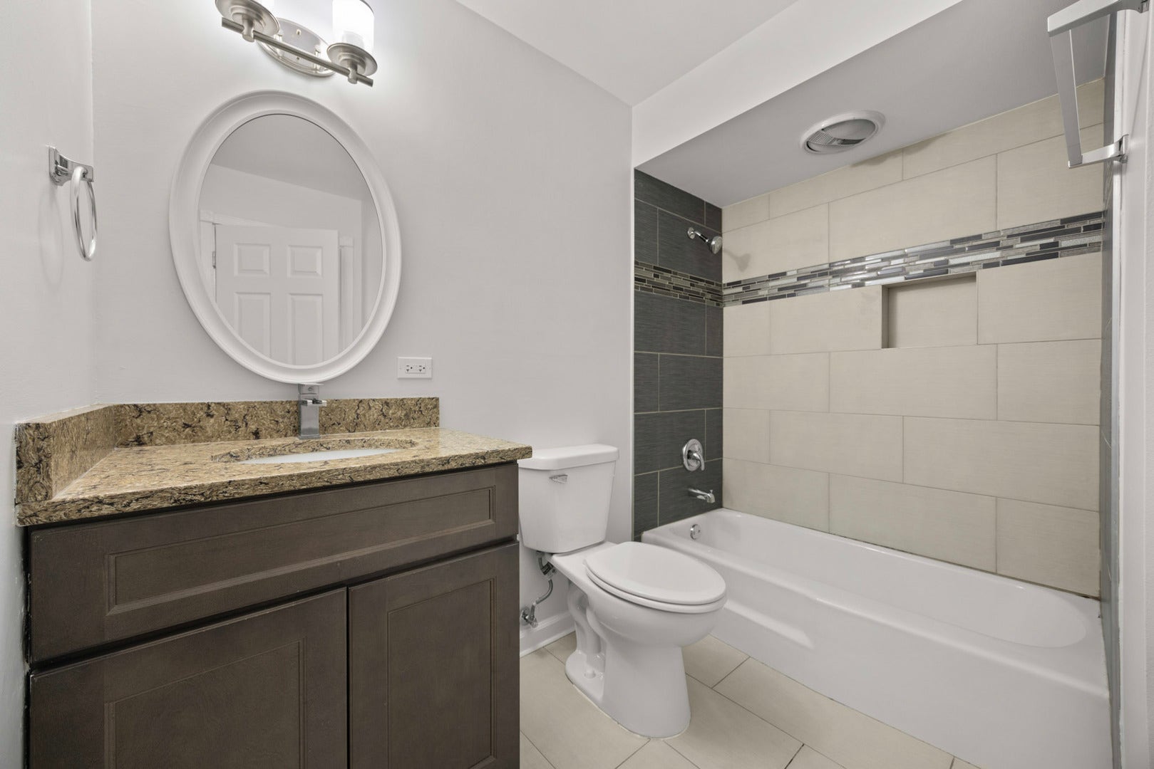 7300 Fairview Avenue, #206, Downers Grove, IL 60516