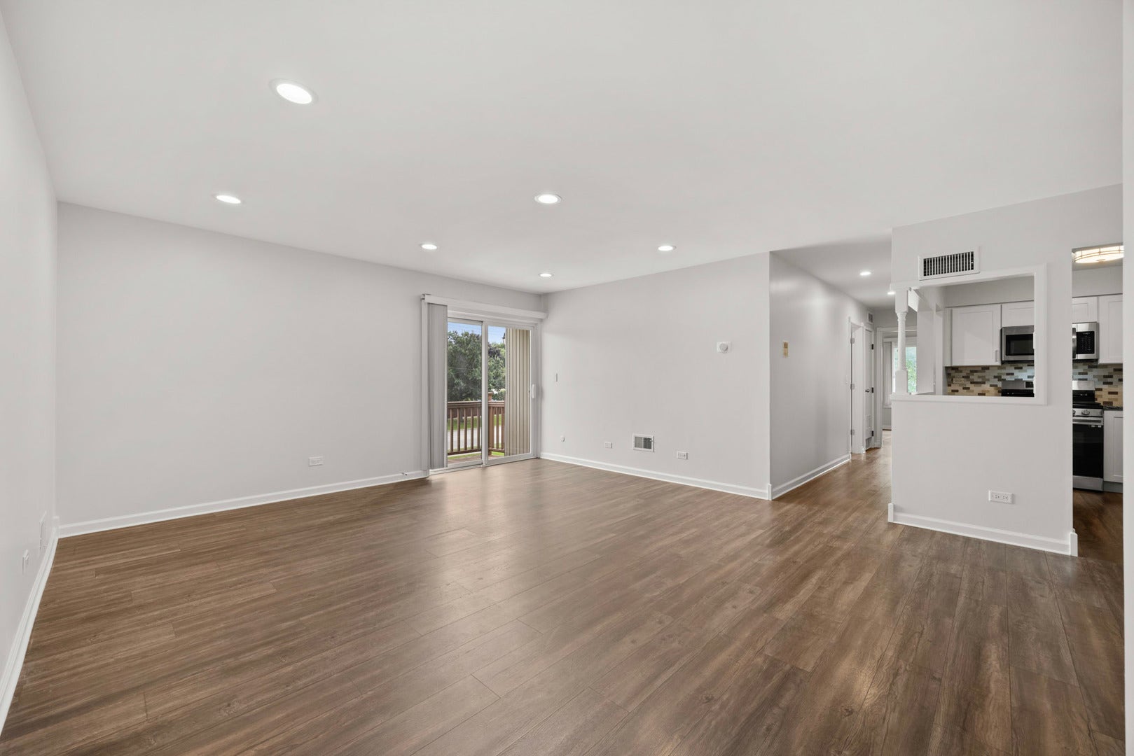 7300 Fairview Avenue, #206, Downers Grove, IL 60516