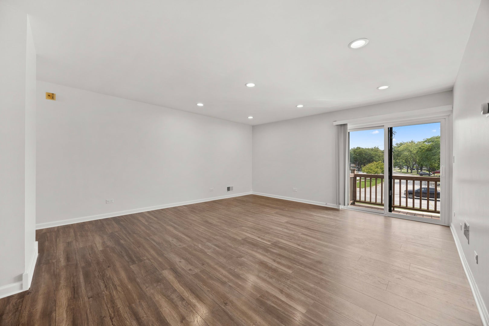 7300 Fairview Avenue, #206, Downers Grove, IL 60516