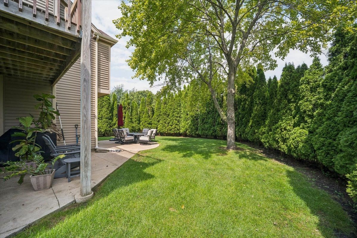 44 CHESTNUT Terrace, Buffalo Grove, IL 60089 44 CHESTNUT Terrace, Buffalo Grove, IL 60089