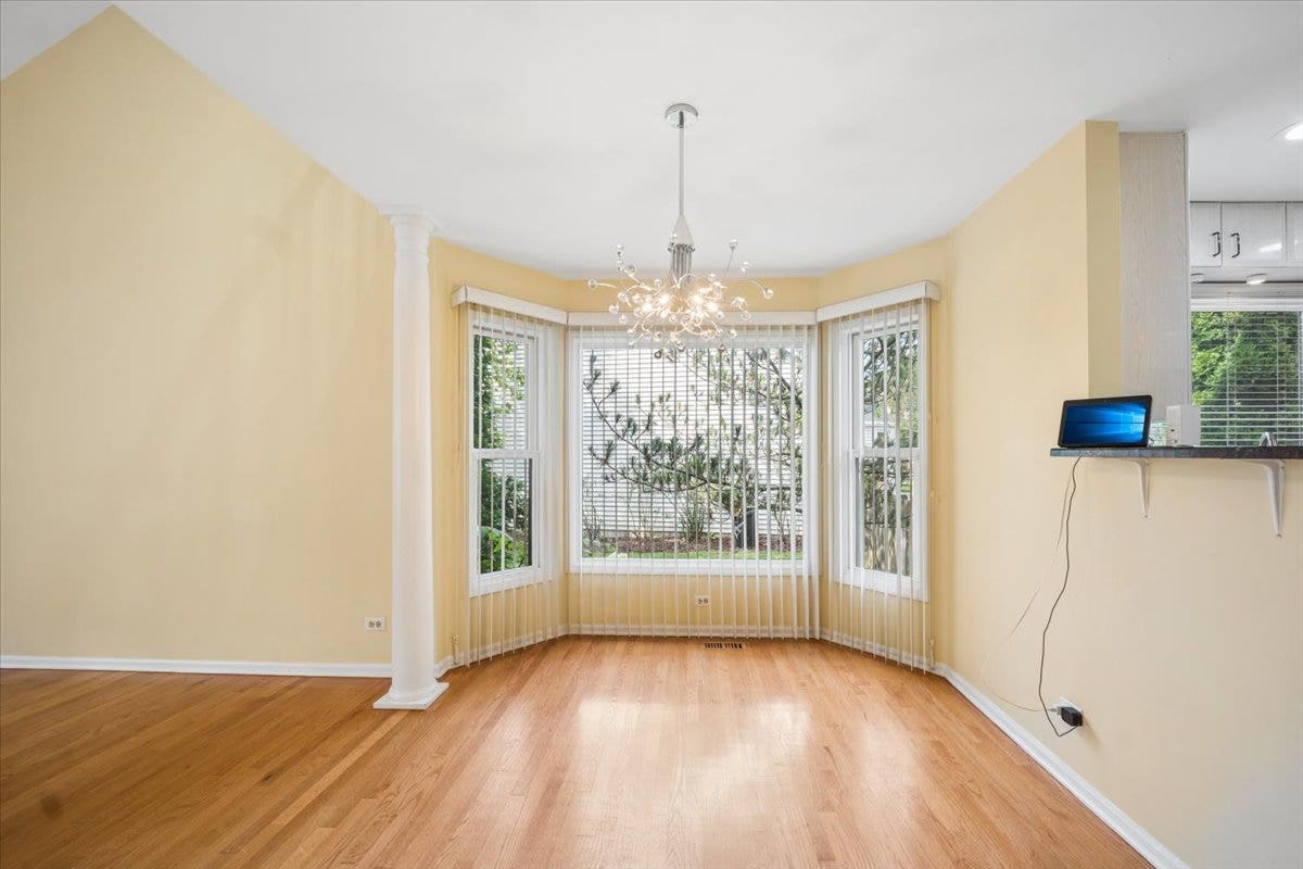 44 CHESTNUT Terrace, Buffalo Grove, IL 60089 44 CHESTNUT Terrace, Buffalo Grove, IL 60089