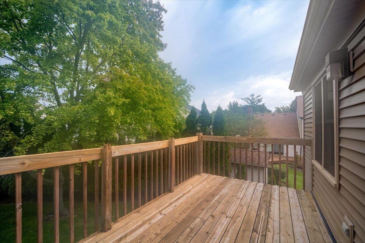 44 CHESTNUT Terrace, Buffalo Grove, IL 60089 44 CHESTNUT Terrace, Buffalo Grove, IL 60089