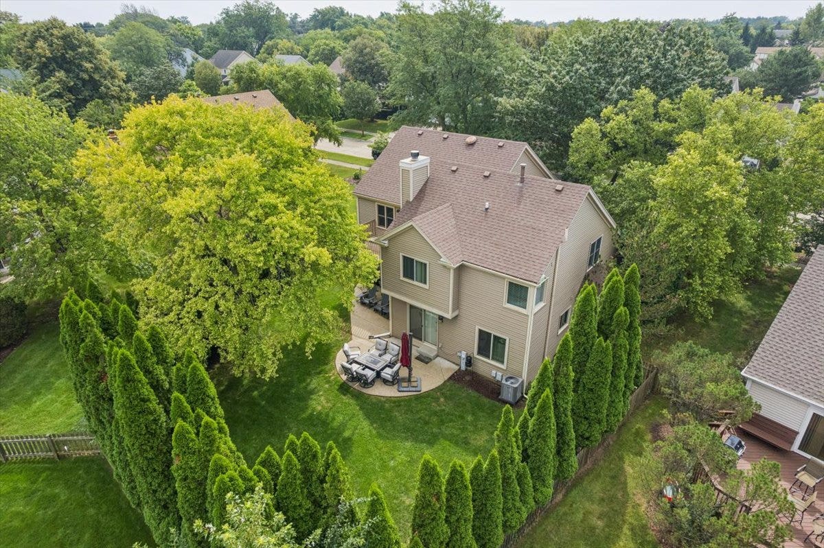 44 CHESTNUT Terrace, Buffalo Grove, IL 60089 44 CHESTNUT Terrace, Buffalo Grove, IL 60089