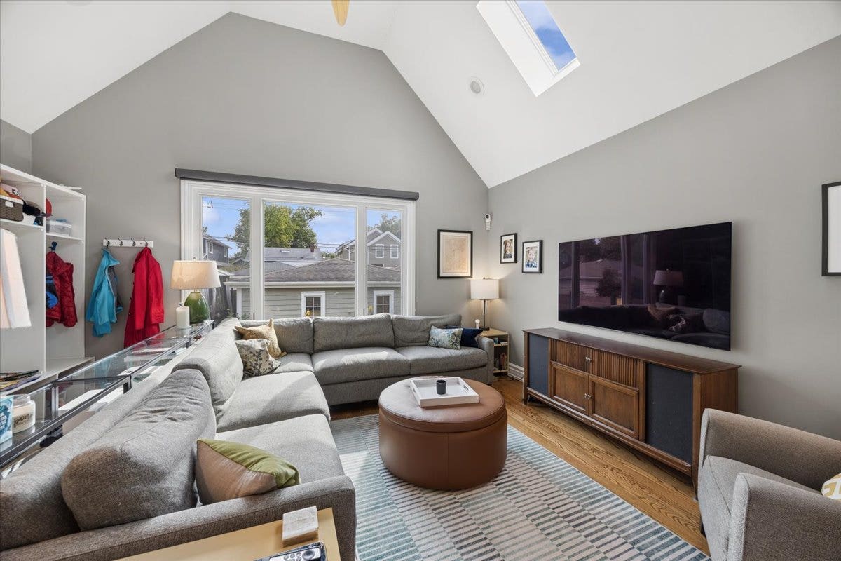 938 Mapleton Avenue, Oak Park, IL 60302