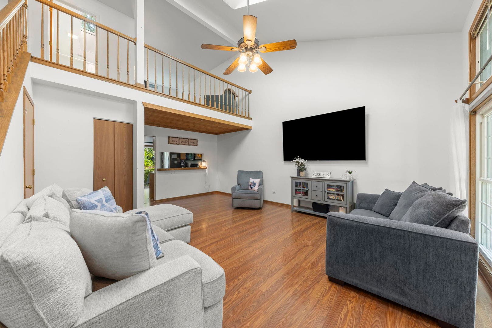 14743 Lakeview Drive, Orland Park, IL 60462 14743 Lakeview Drive, Orland Park, IL 60462