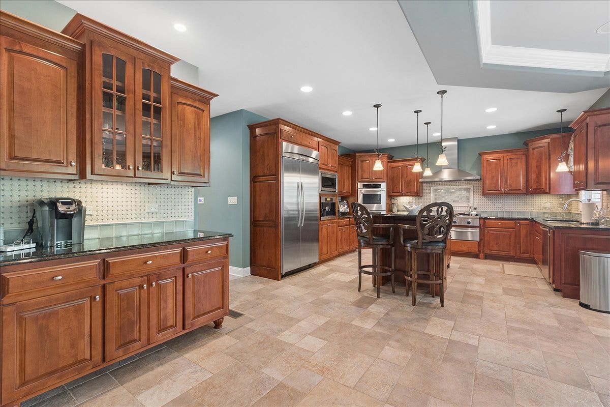 13600 ERIN Drive, Homer Glen, IL 60491