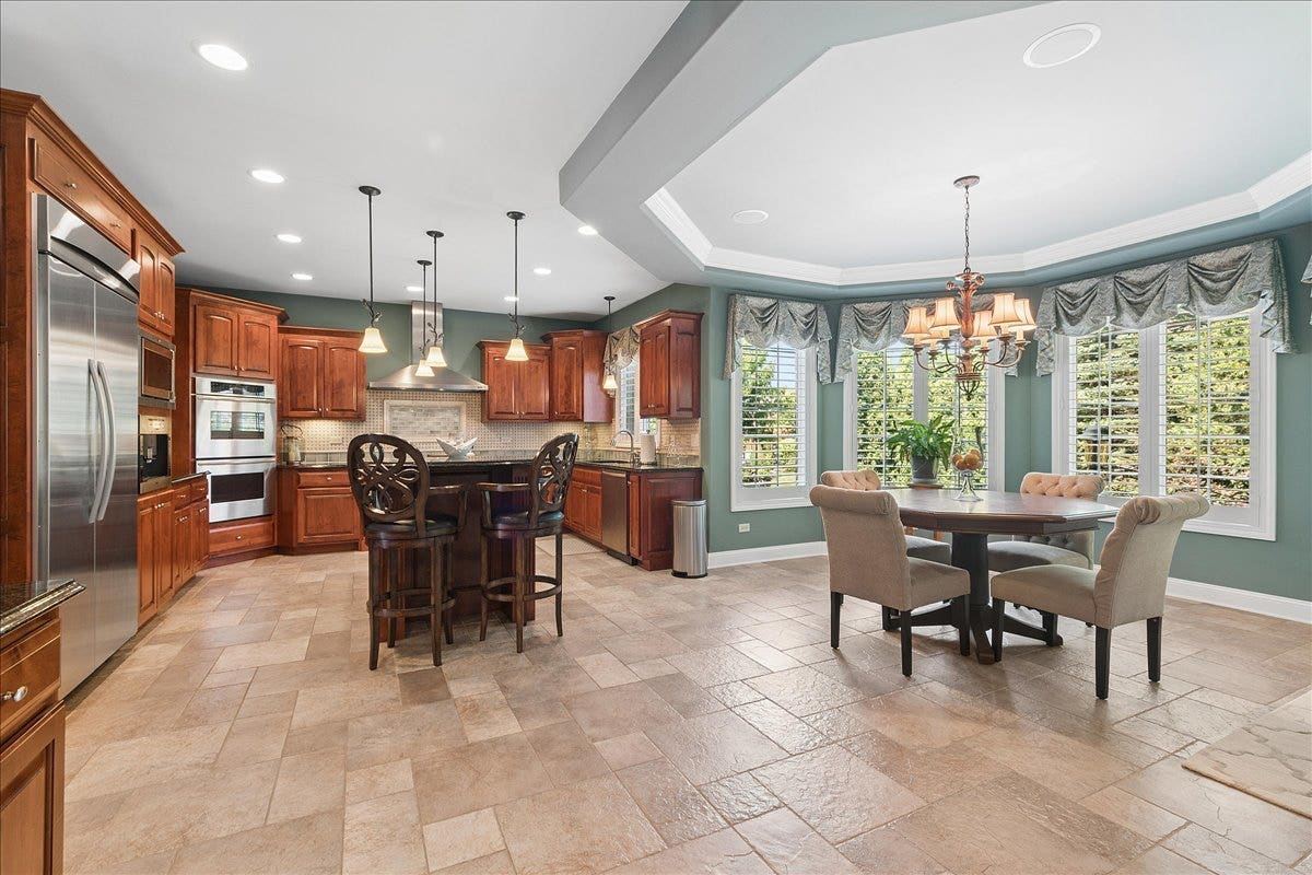 13600 ERIN Drive, Homer Glen, IL 60491