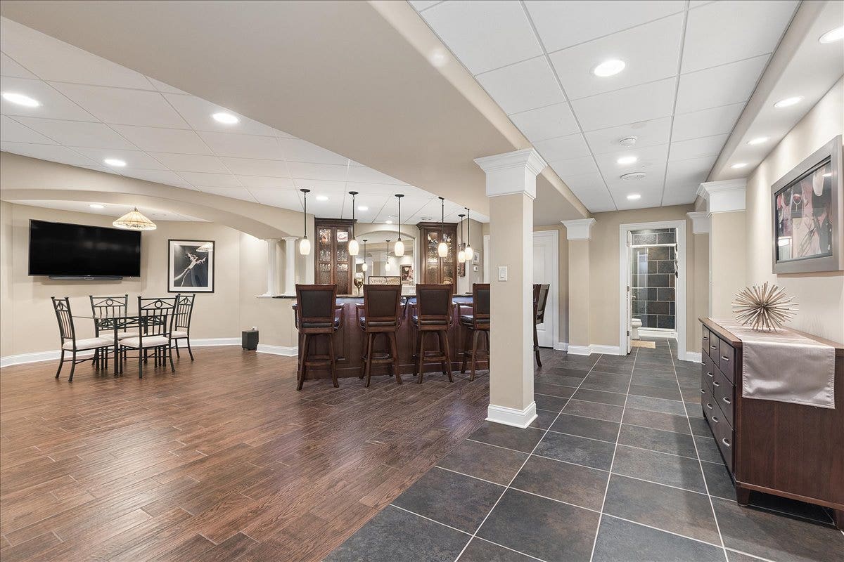 13600 ERIN Drive, Homer Glen, IL 60491
