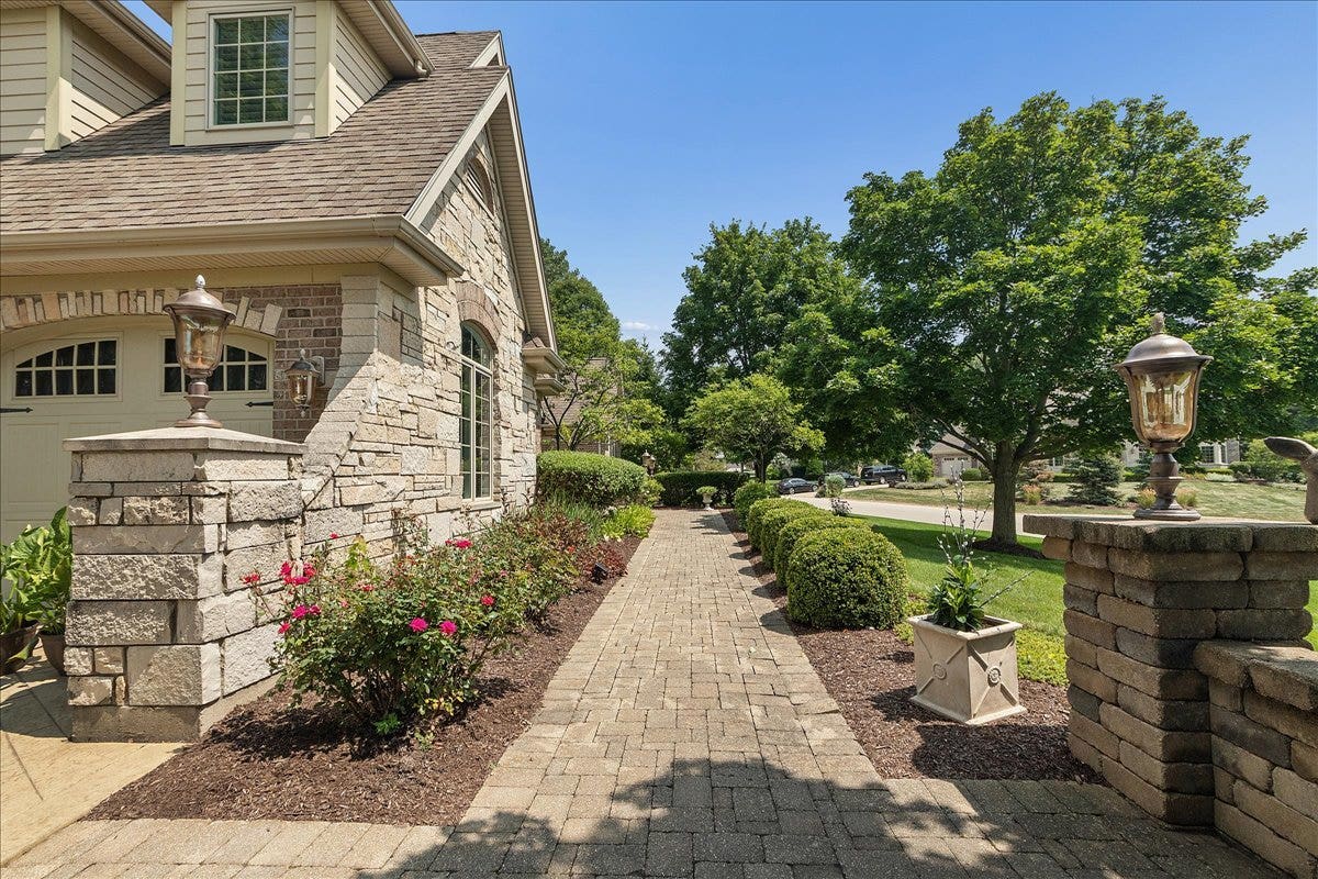 13600 ERIN Drive, Homer Glen, IL 60491