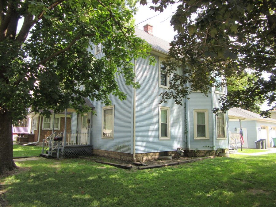 Property photo for 910 Oneida Street, Joliet, IL