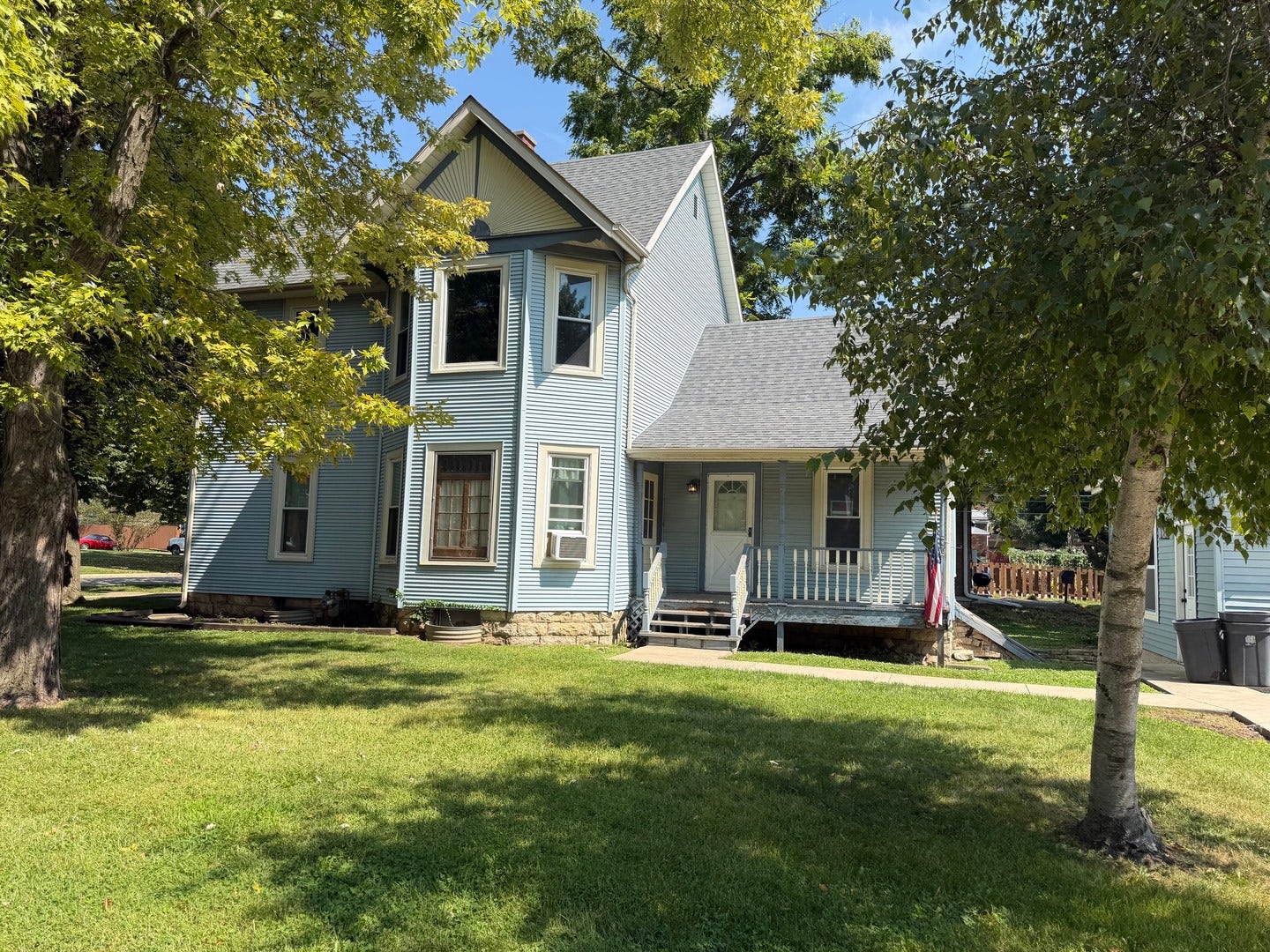 910 Oneida Street, Joliet, IL 60435 910 Oneida Street, Joliet, IL 60435