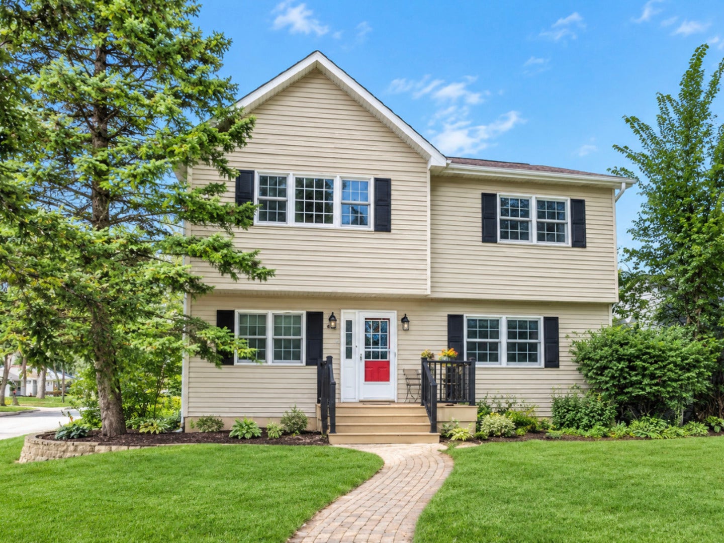 401 Division Street, St. Charles, IL 60174 401 Division Street, St. Charles, IL 60174