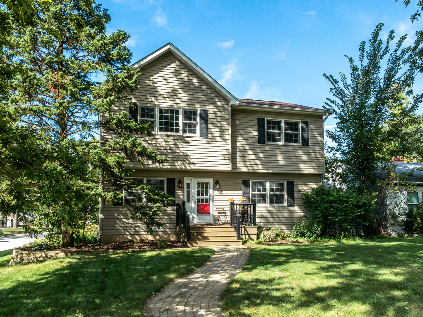 401 Division Street, St. Charles, IL 60174 401 Division Street, St. Charles, IL 60174